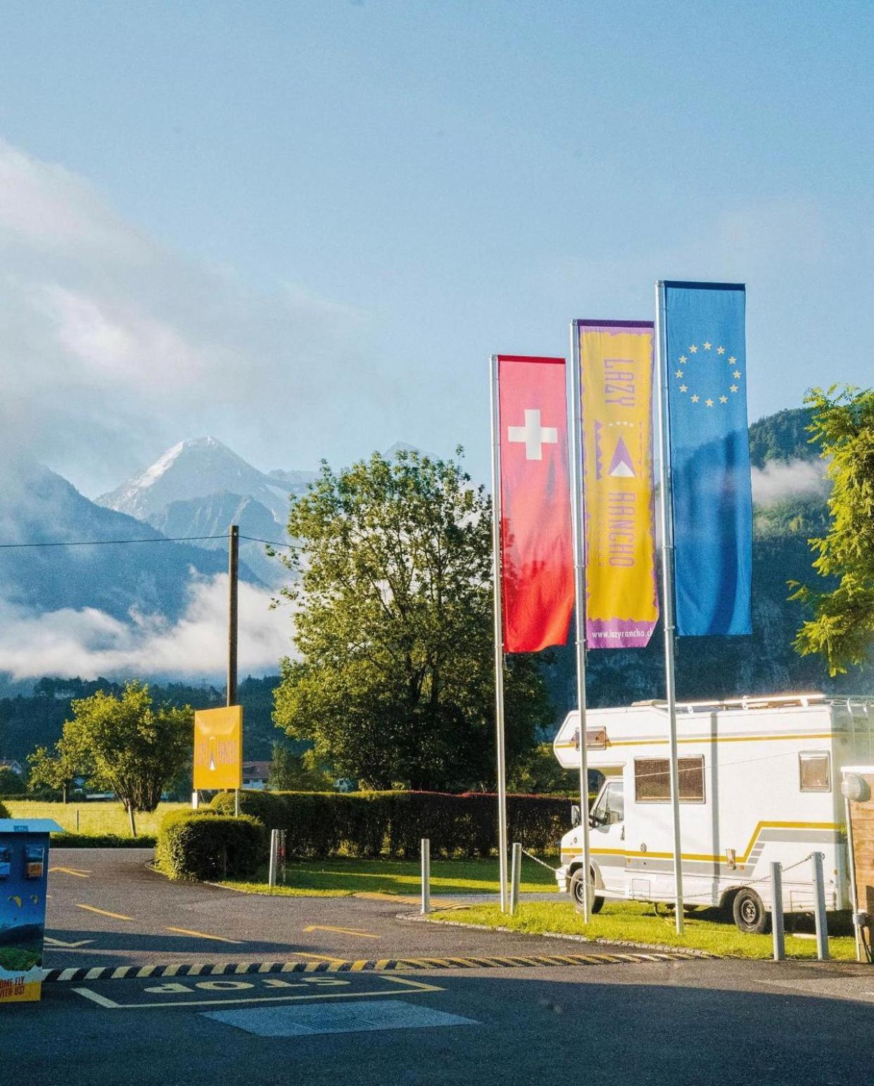 Camping Lazy Rancho - Eiger - Moench - Jungfrau - Интерлакен Экстерьер фото